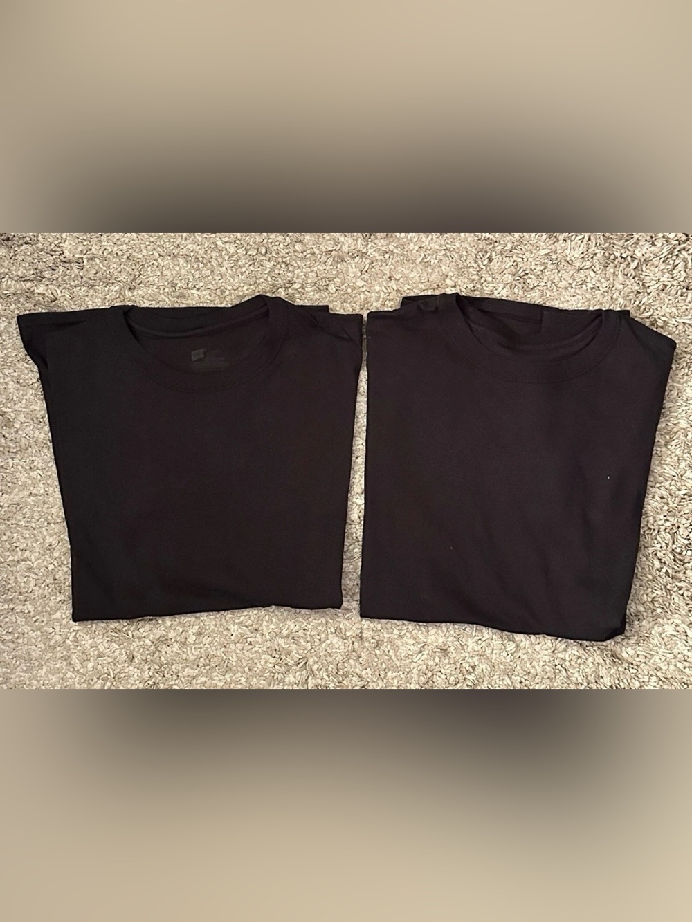 Set Of 2 Hanes Men’s Size S Black Crew Neck Short Sleeve T-Shirts